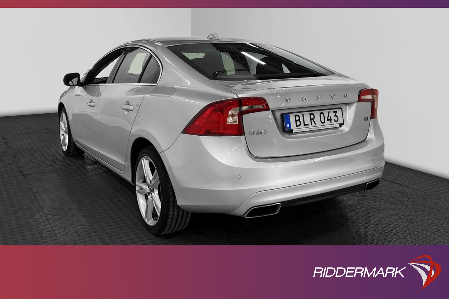 Volvo S60 D4 AWD 190hk Momentum Classic VOC D-värm Keyless