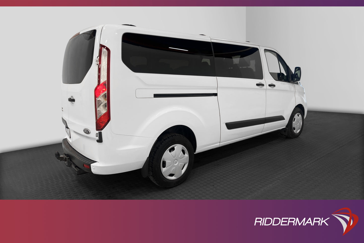 Ford Tourneo Custom L2 Sync3 9-Sits Värmare Dragkrok Moms