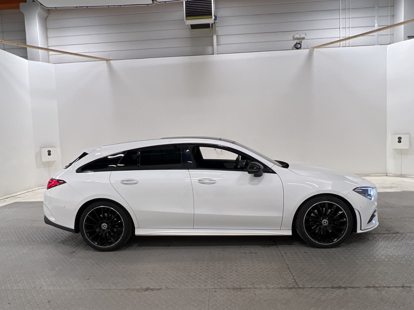 Mercedes-Benz CLA 220 d SB 190hk AMG Night Pano Burm WScreen