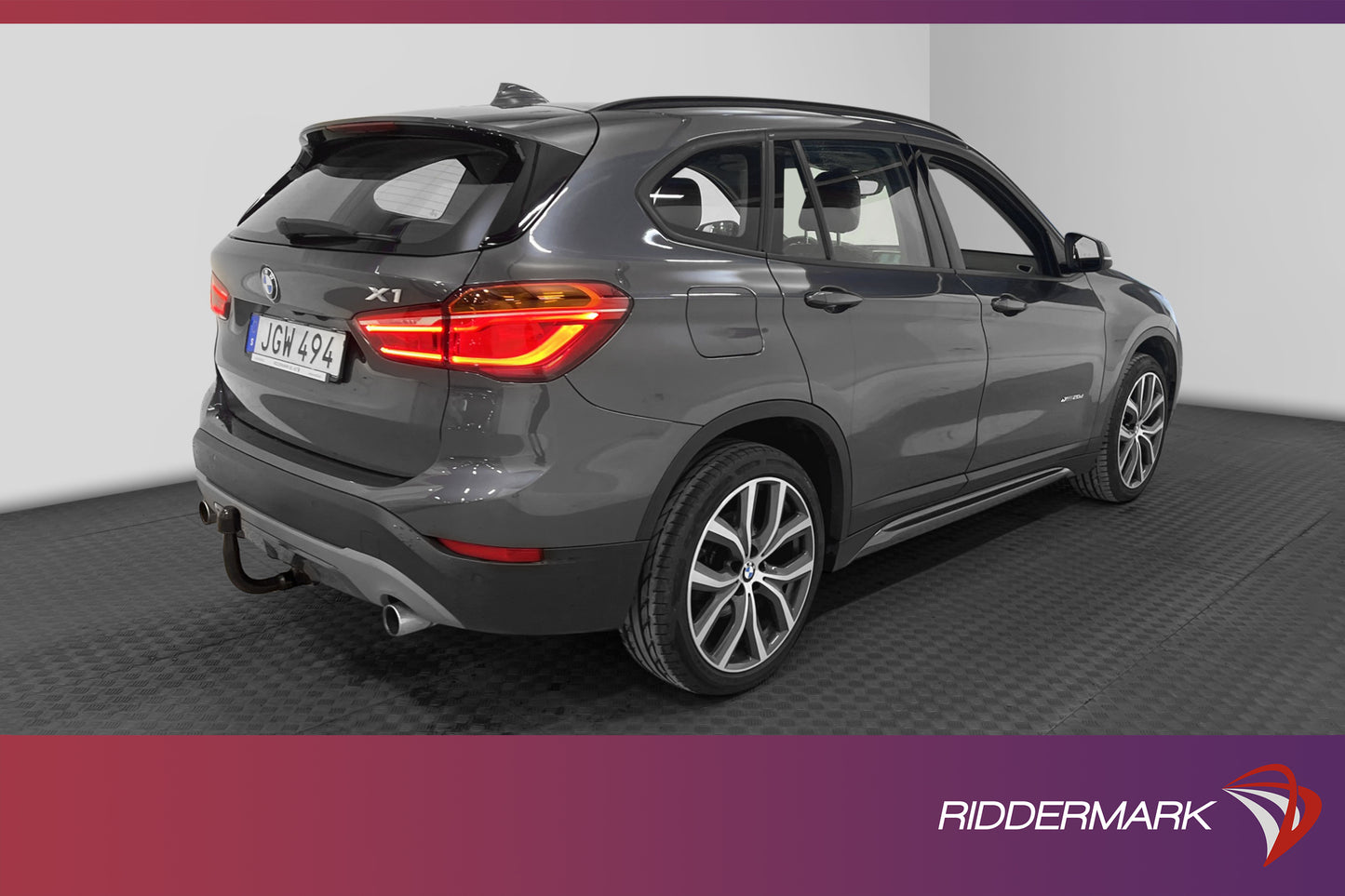 BMW X1 xDrive 190hk Sport line Navi Pano HiFi HUD Skinn Drag