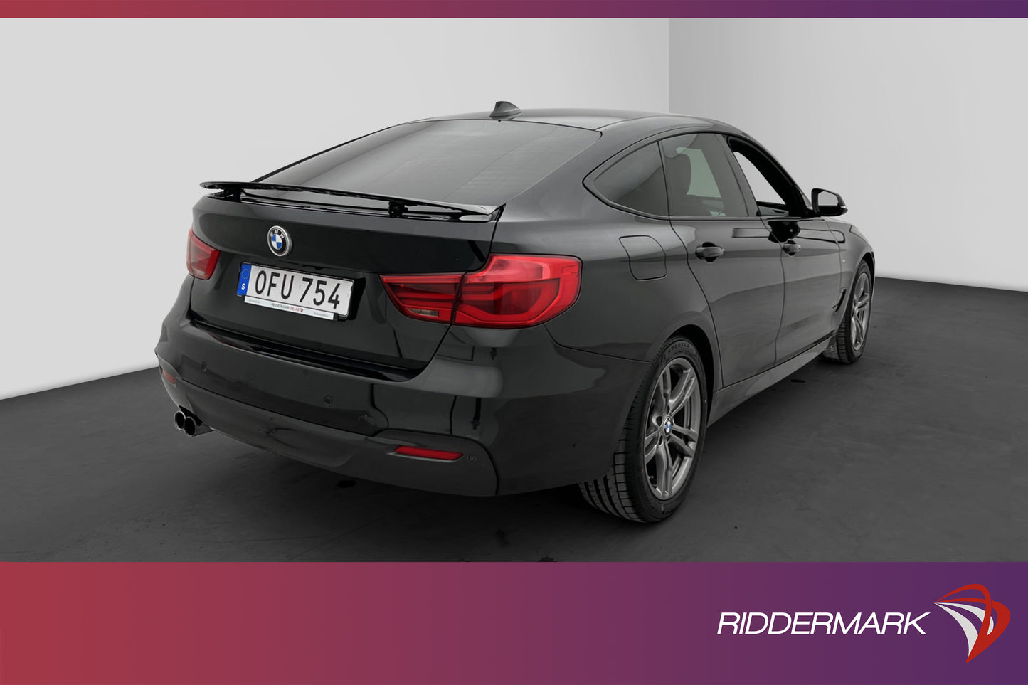 BMW 330i xDrive GT M Sport Shadow B-kamera HiFi Navi 252hk