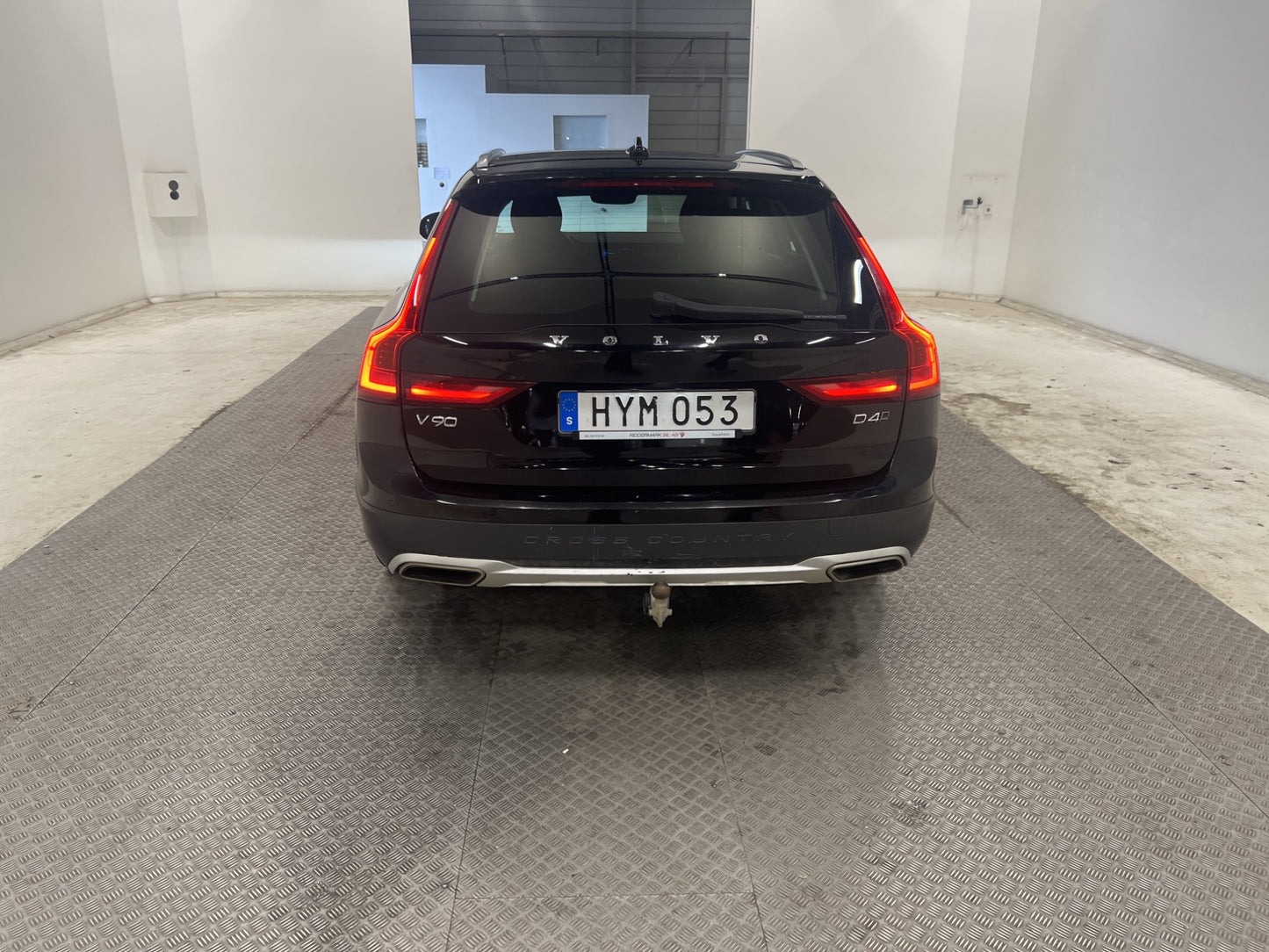 Volvo V90 Cross Country D4 AWD 190hk Momentum VOC Värm Drag