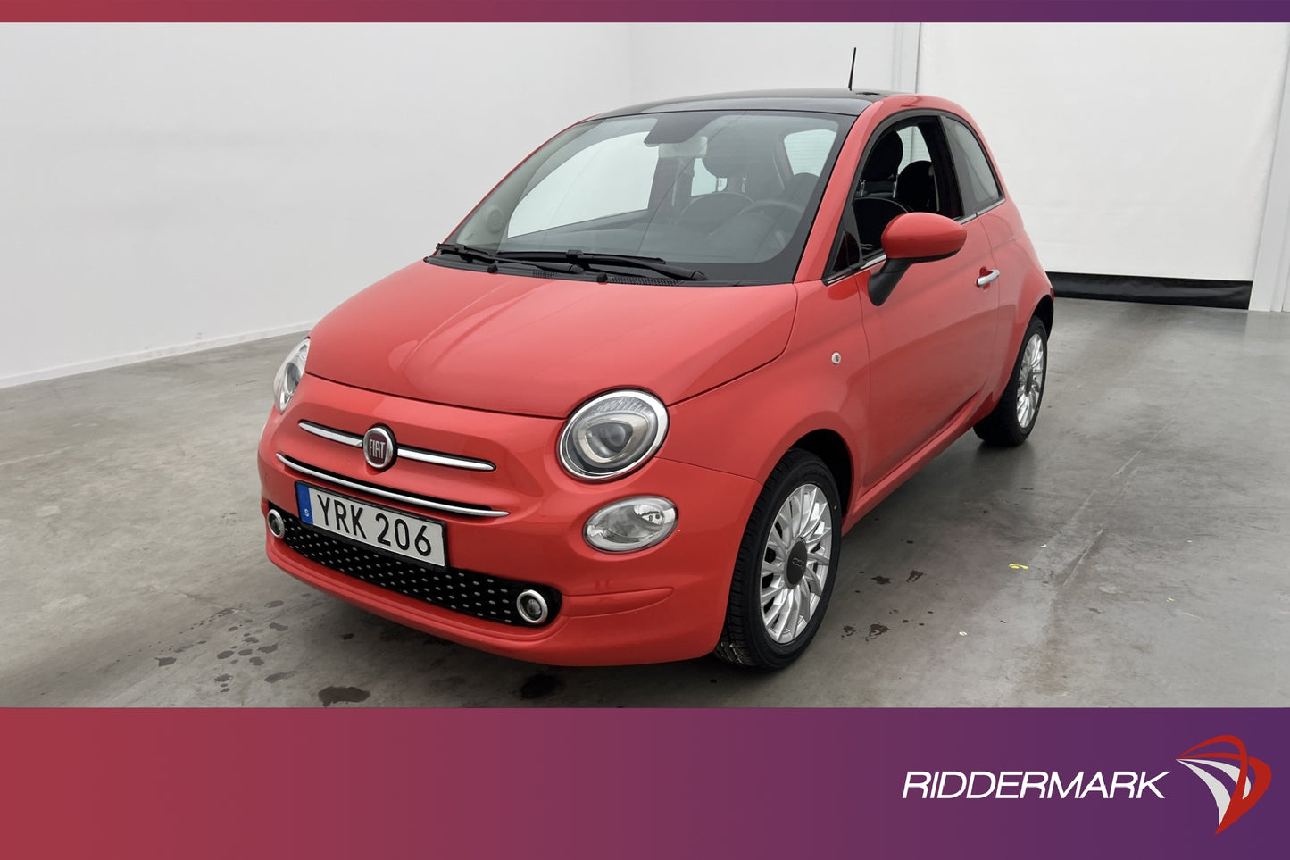 Fiat 500 1.2 69hk Lounge Panorama Sensorer CarPlay Välserv