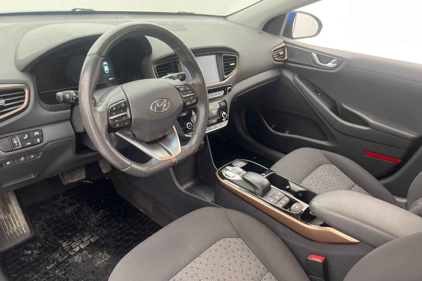 Hyundai IONIQ 28 kWh 120hk Premium Backkamera Rattvärme