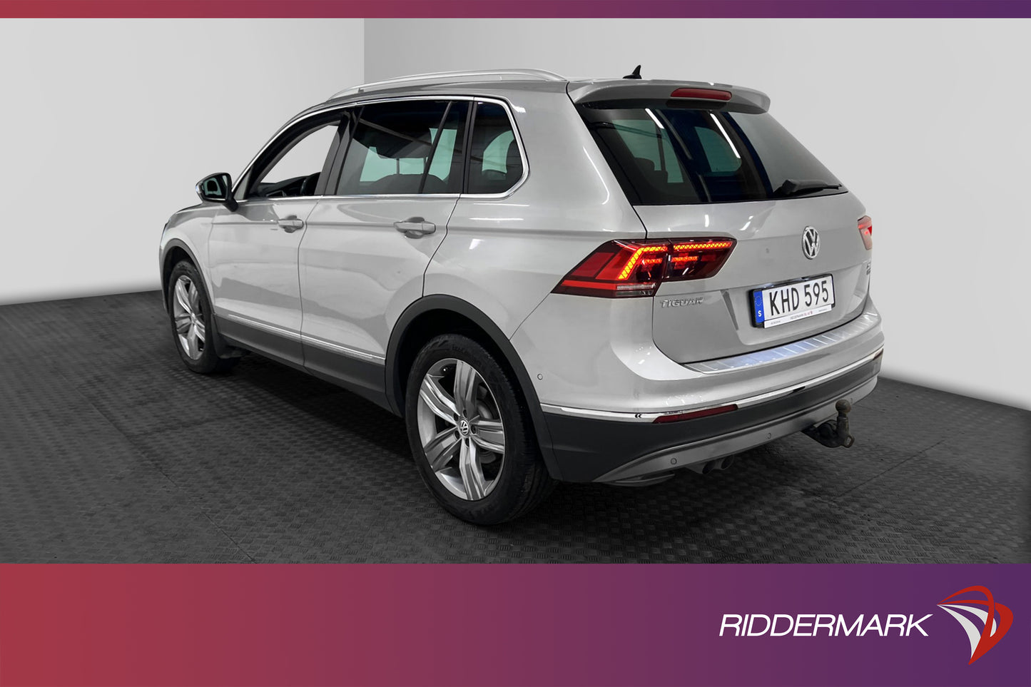 Volkswagen Tiguan 2.0 TDI 4M Cockpit DVärm B-Kamera Nyservad