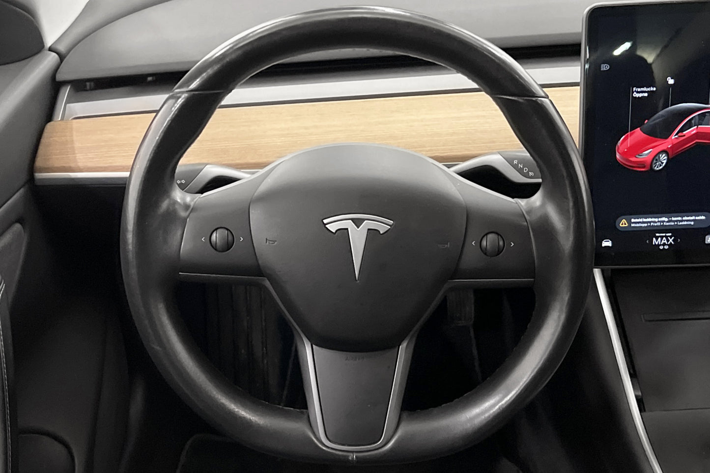 Tesla Model 3 Long Range AWD 440hk Autopilot Svensksåld