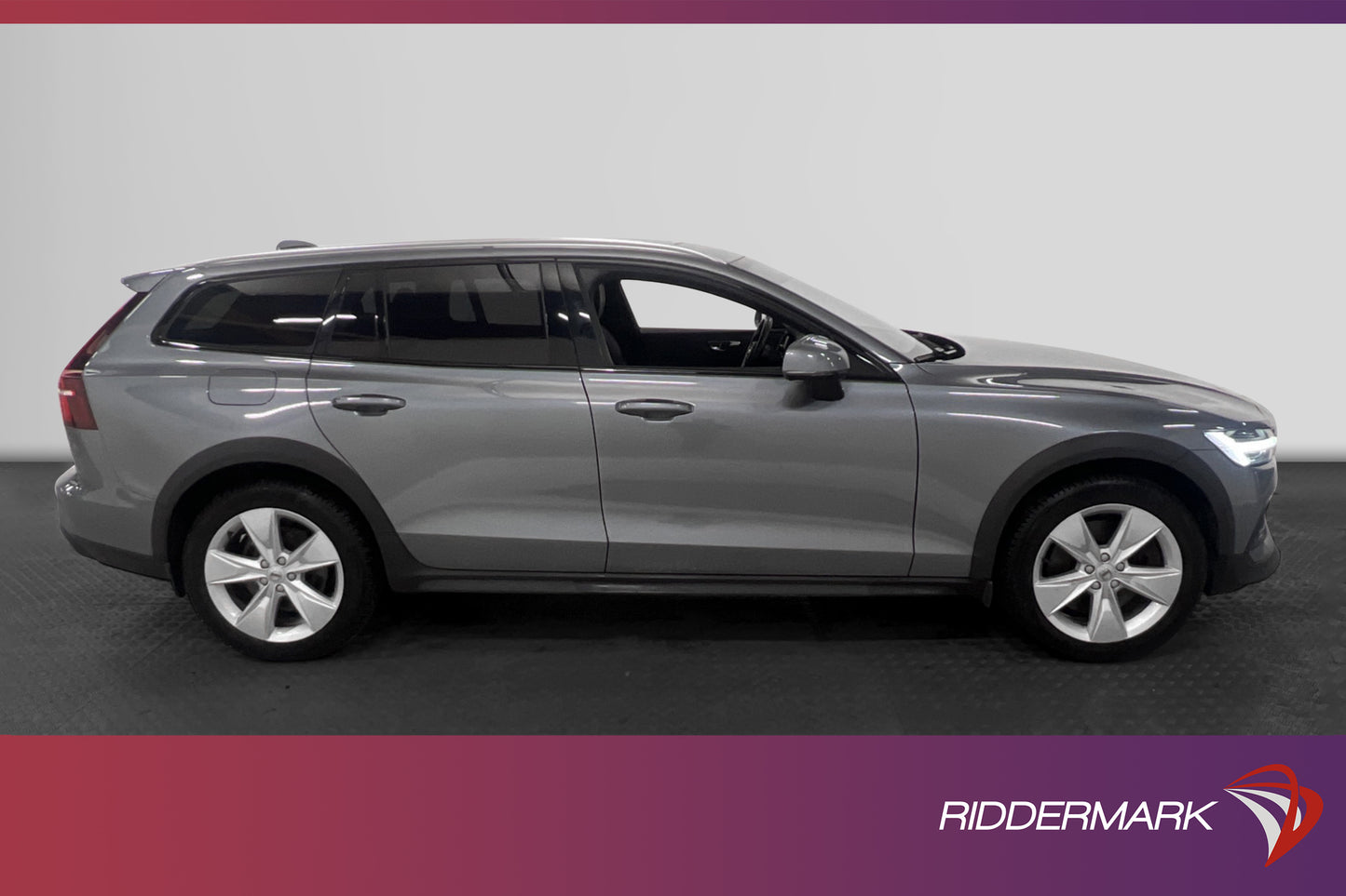 Volvo V60 Cross Country D4 AWD VOC Pano H/K HUD Lounge Drag