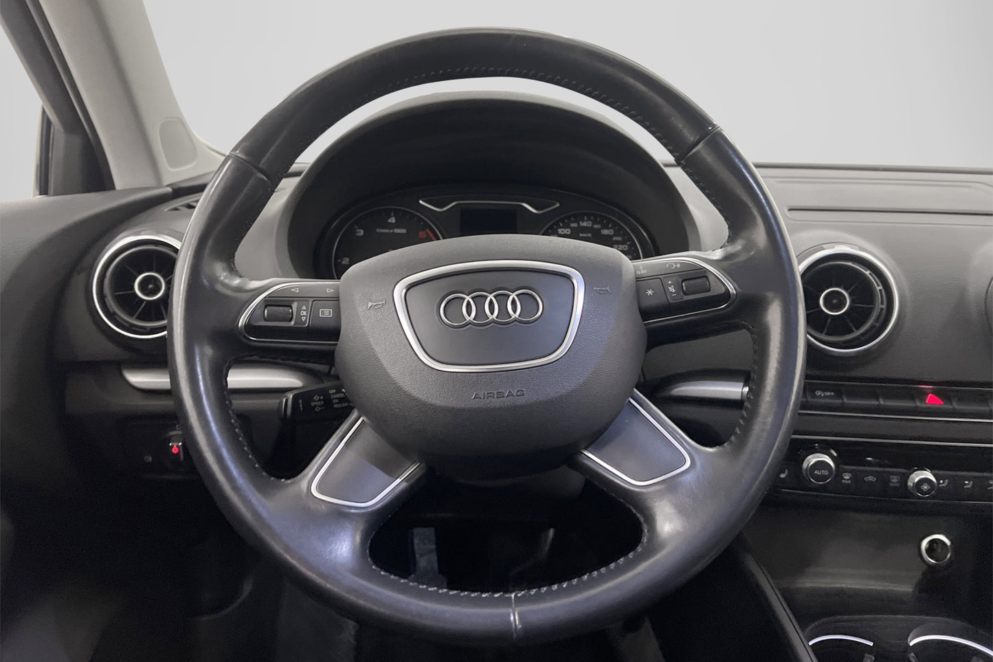 Audi A3 Sportback 1.6 TDI 110hk Ultra Sensorer Välservad