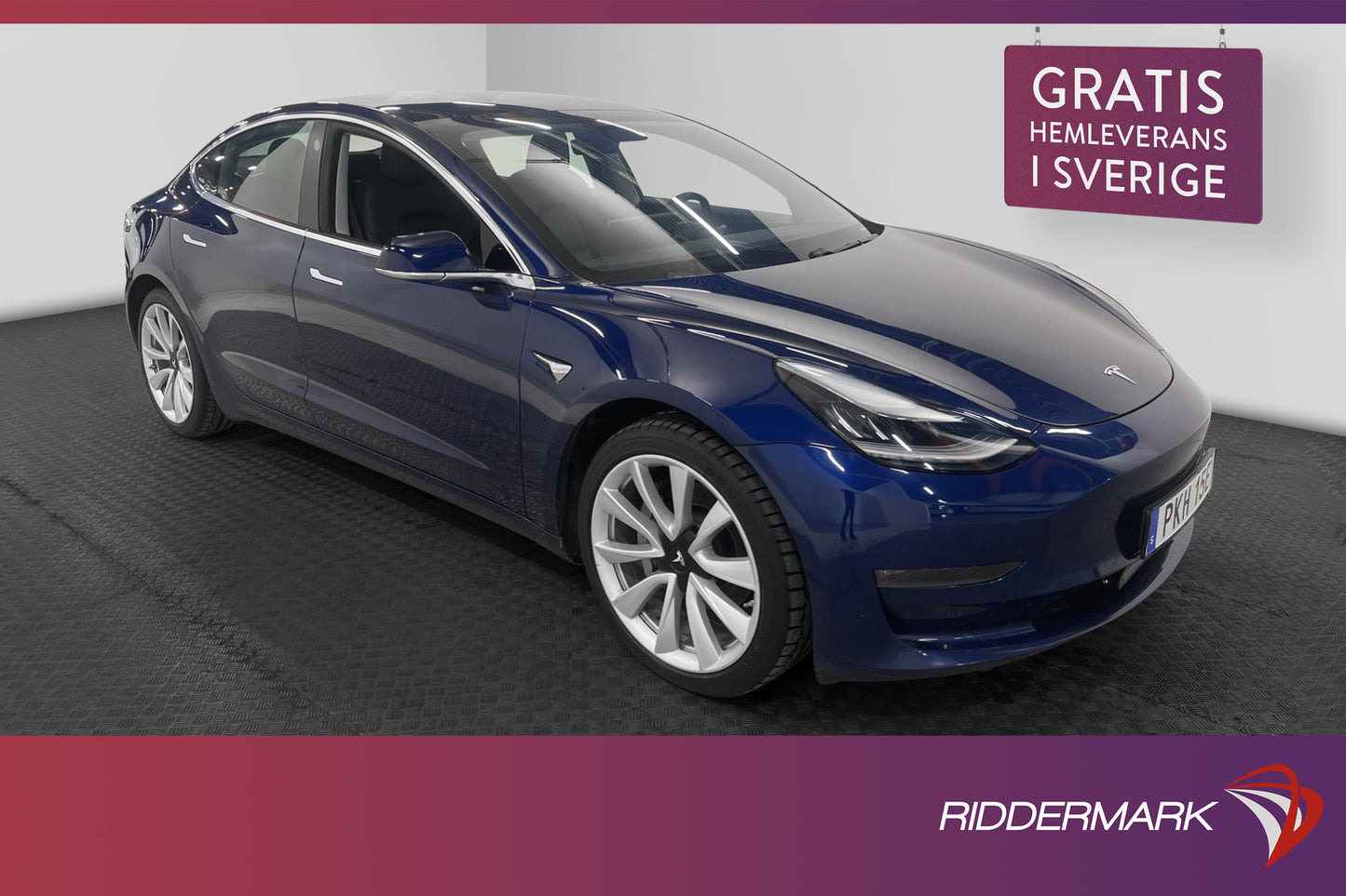 Tesla Model 3 Long Range AWD 440hk Svensksåld Drag MOMS