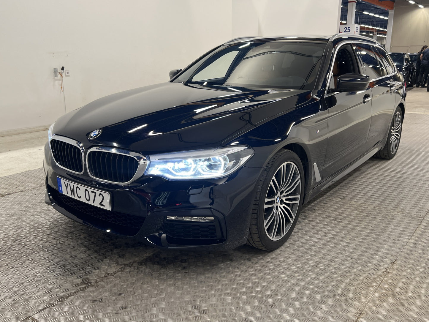 BMW 520d xDrive 190hk M-Sport Pano Cockpit Skinn 360° H/K