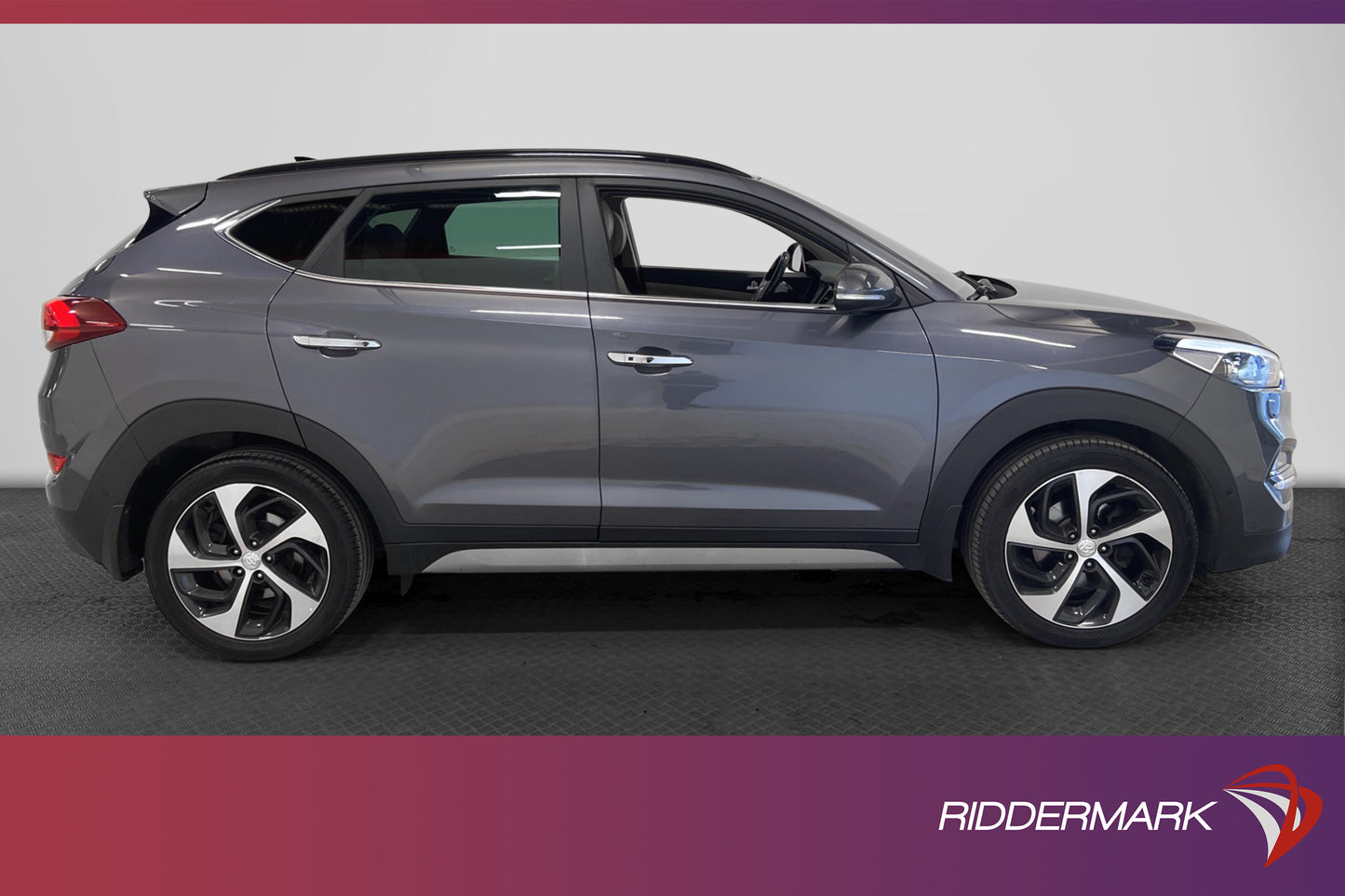 Hyundai Tucson 1.6 T-GDI 4WD Kamera M-Värm Pano Navi