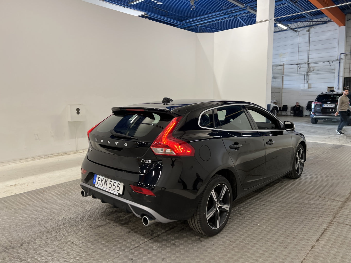 Volvo V40 D3 150hk R-Design VOC D-värmare Keyless Halvskinn