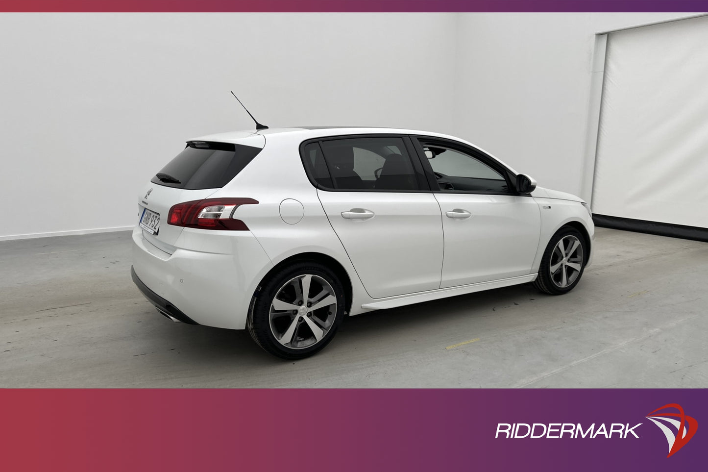 Peugeot 308 1.2 e-THP 110hk Active Pano Kamera Navi Välserv