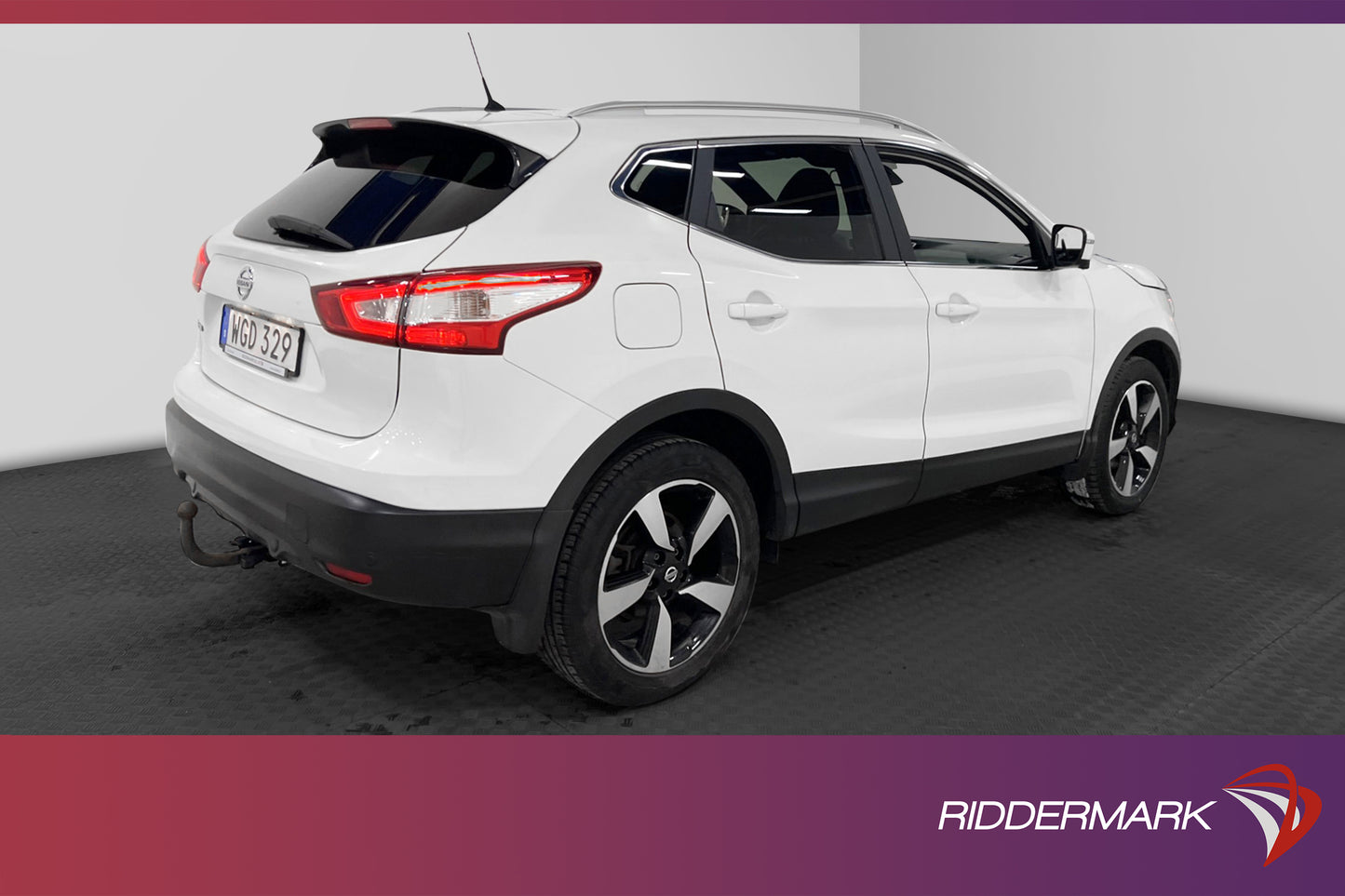 Nissan Qashqai 1.2 115hk Tekna Pano Navi Kamera Drag Välserv