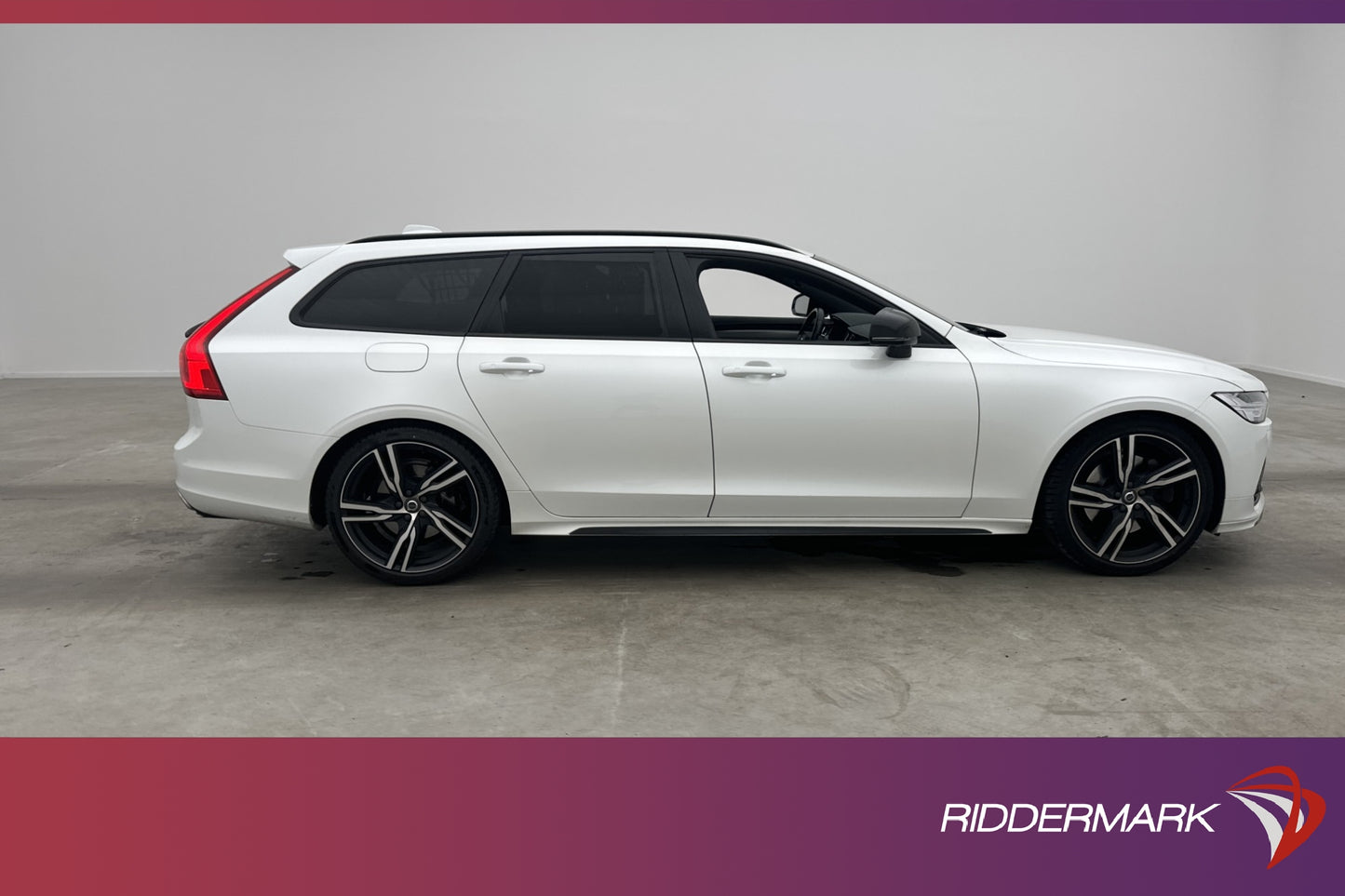 Volvo V90 T5 250hk R-Design VOC P-Värmare H/K 360° Navi Drag