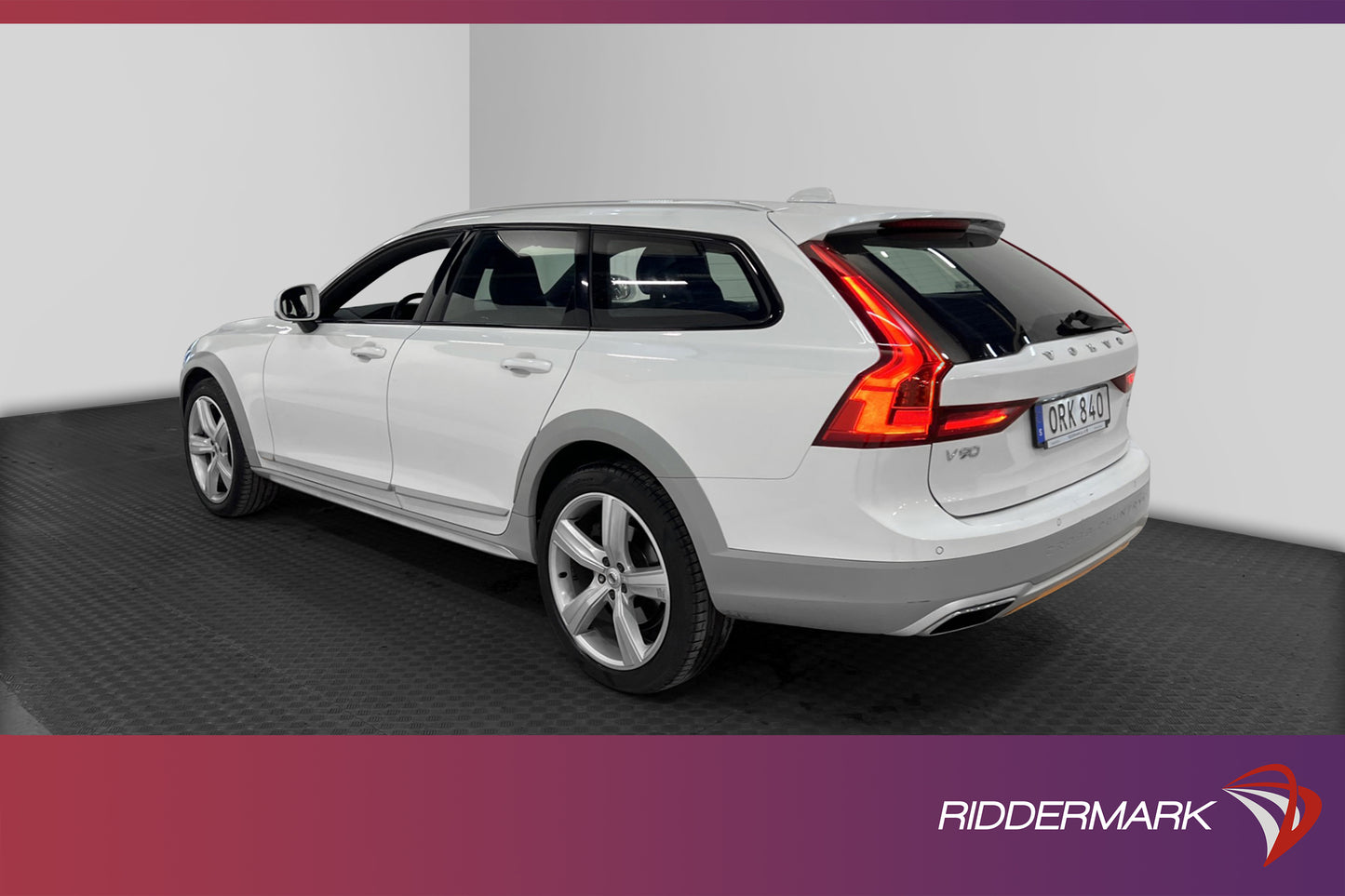 Volvo V90 Cross Country D4 AWD Ocean Race VOC Värm HUD 4-Zon