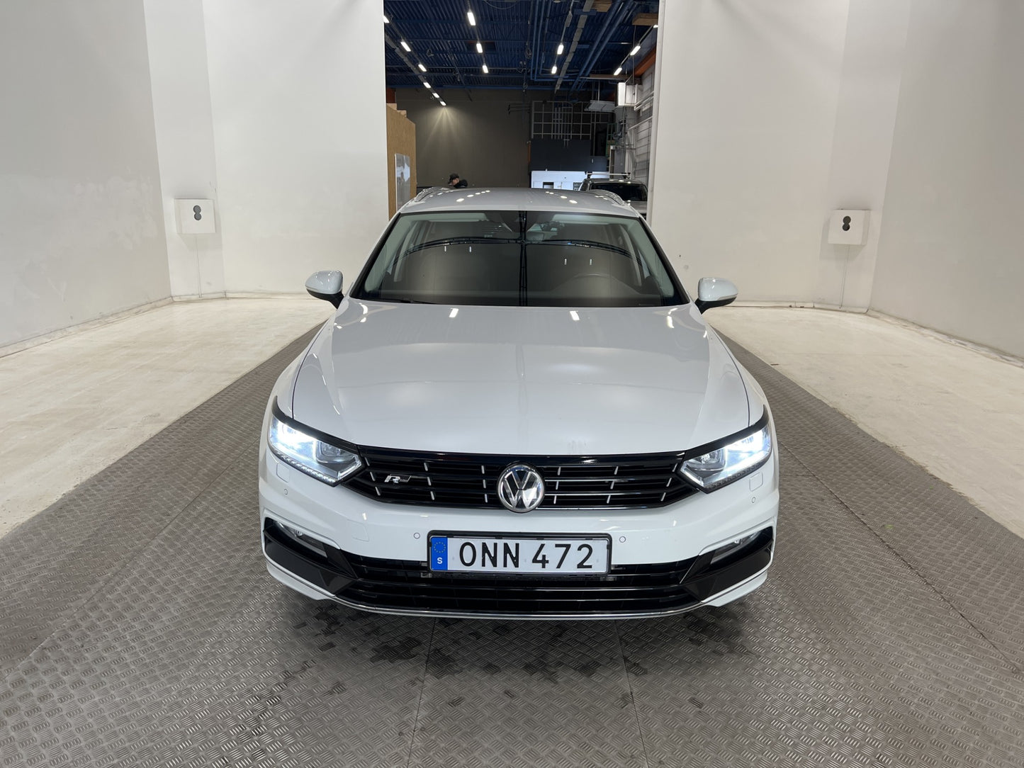 Volkswagen Passat 4M 190hk R-line Cockpit Värmare Skinn Drag