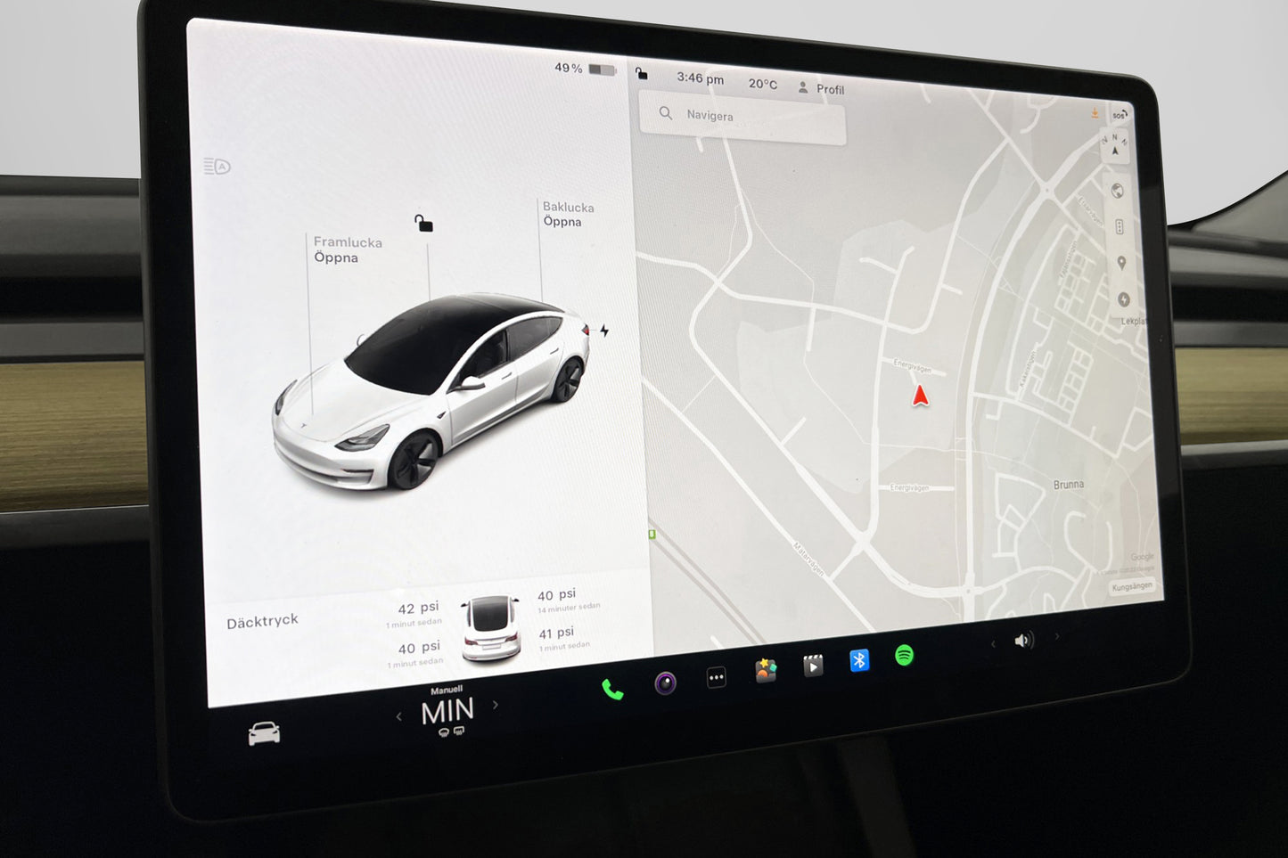 Tesla Model 3 Long Range AWD 440hk Svensksåld Autopilot