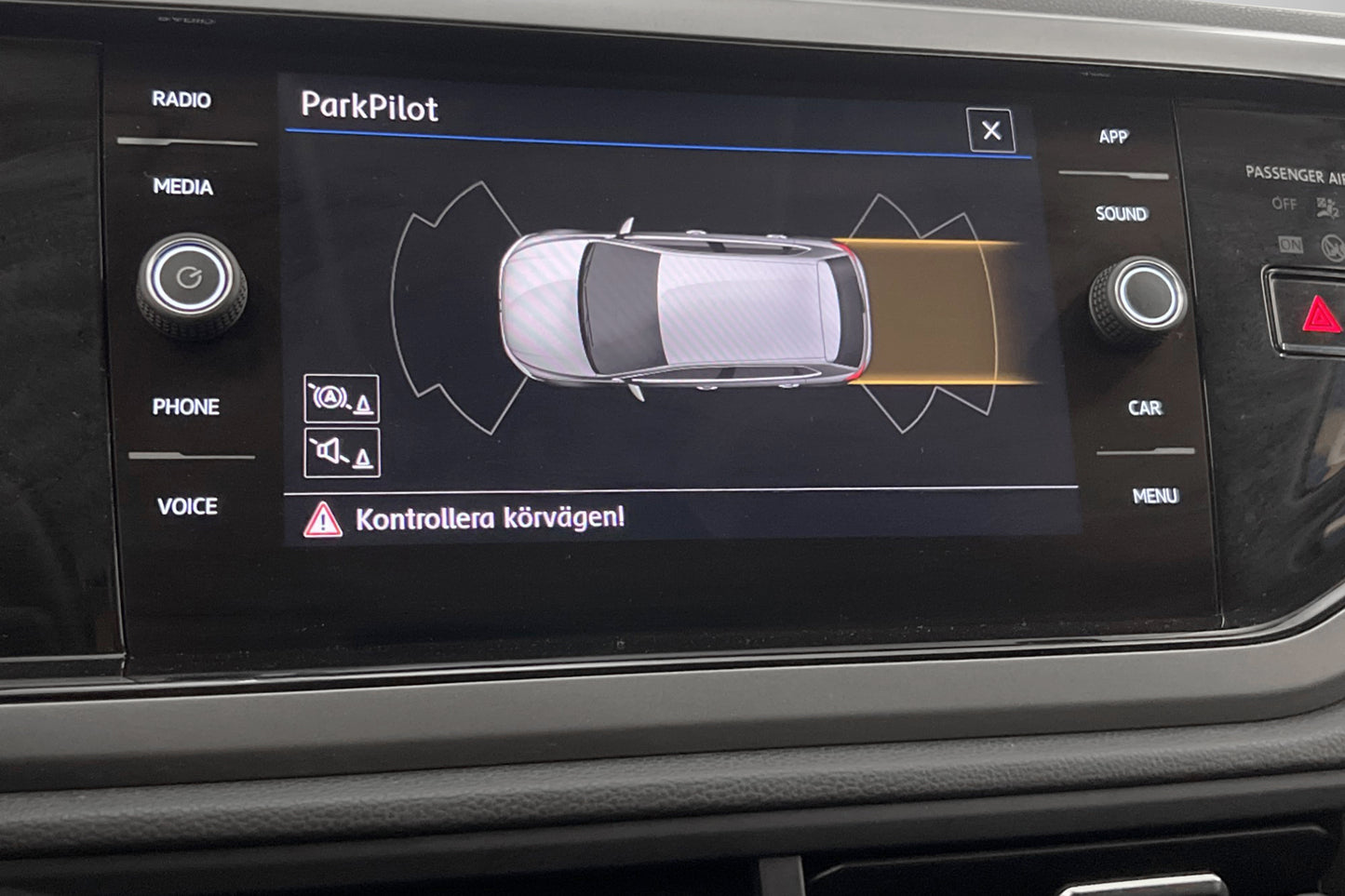 Volkswagen Polo 1.0 TSI 95hk Farthållare 1-Brukare Låg Skatt