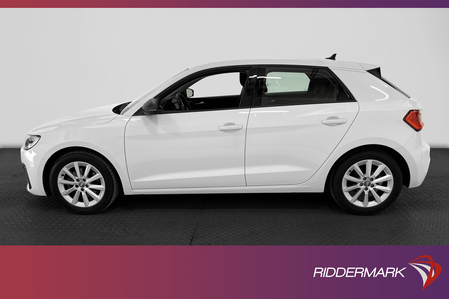 Audi A1 Sportback 30 TFSI S Tronic 116hk Proline Cockpit