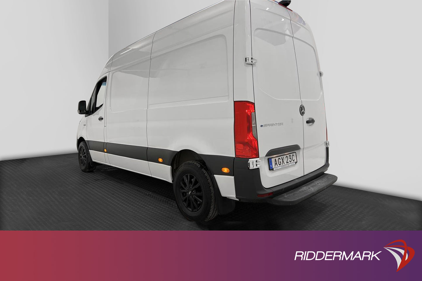 Mercedes-Benz e-Sprinter 3-sits L2H2 B-Kamera Nyservad Moms