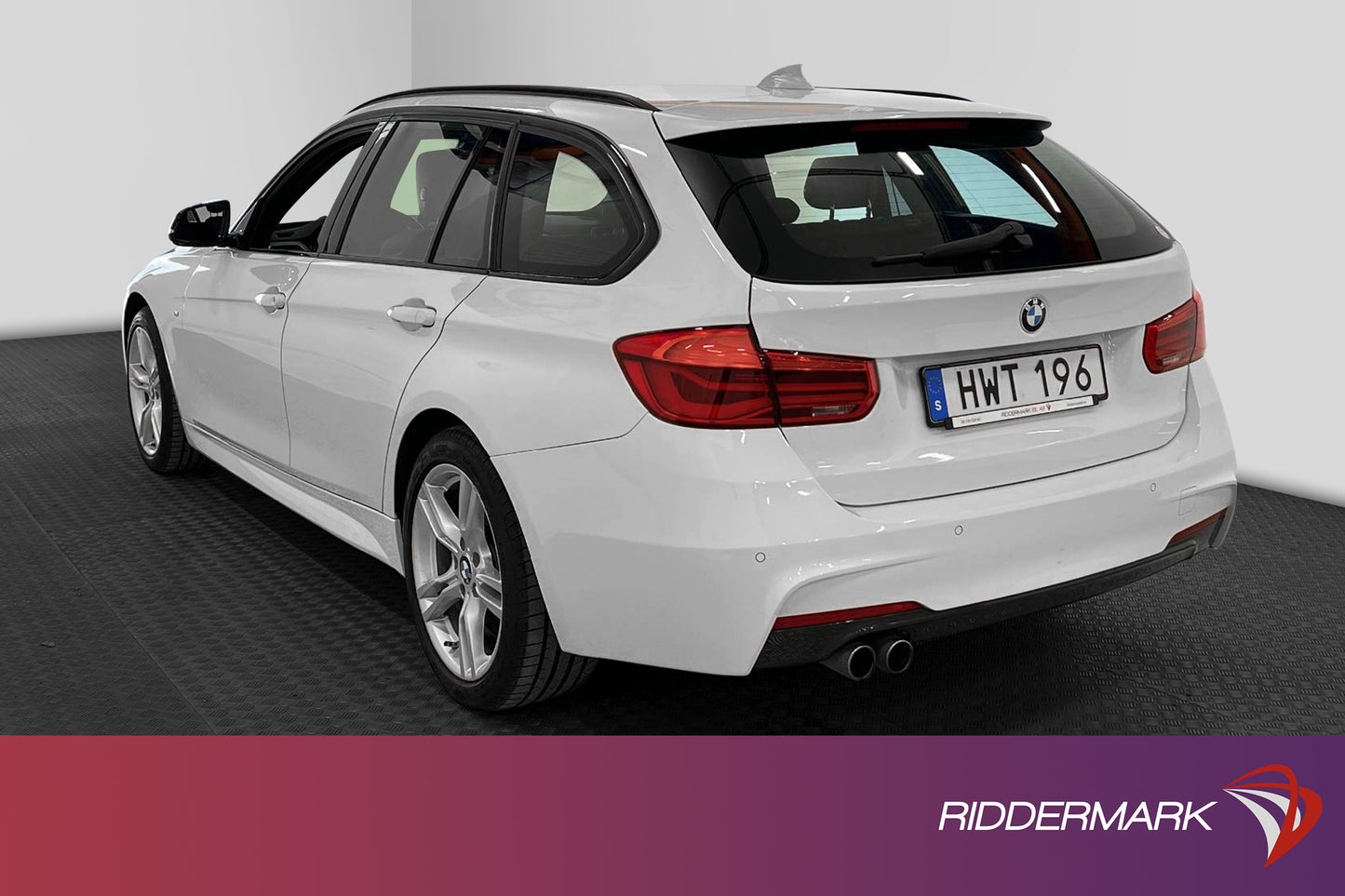 BMW 320i 184hk xDrive Touring M-sport H/K Pano Navi Helskinn