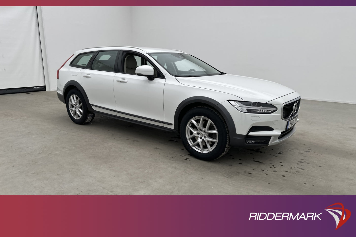 Volvo V90 CC D5 AWD Inscription VOC Drag HUD 360°kam 235hk