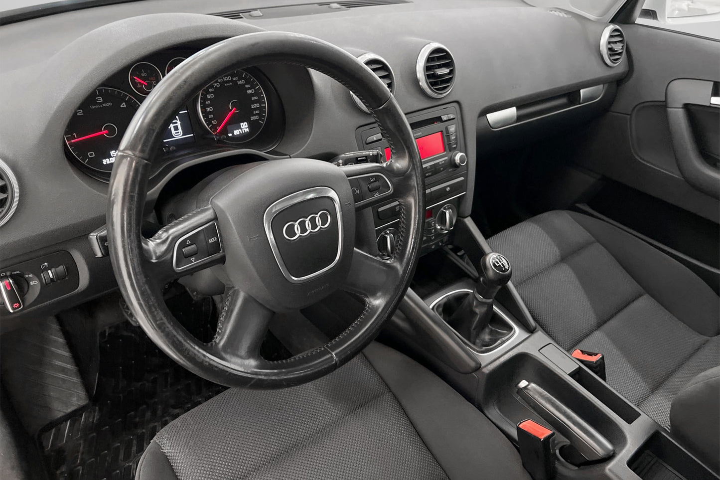 Audi A3 Sportback 2.0 TDI 140hk Panorama M-värm Drag AUX