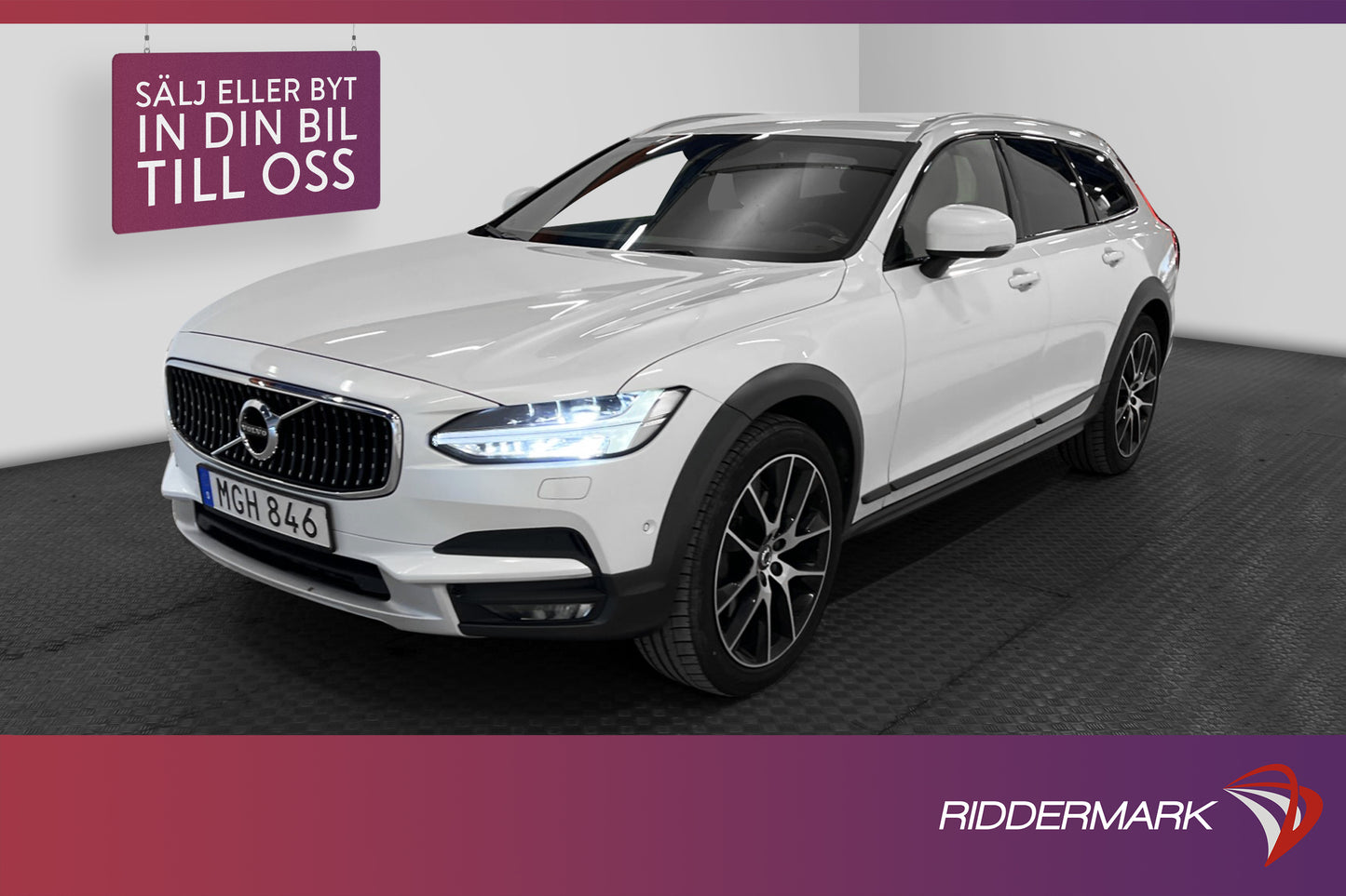 Volvo V90 Cross Country D4 AWD 190hk Plus VOC B-kam Drag HUD