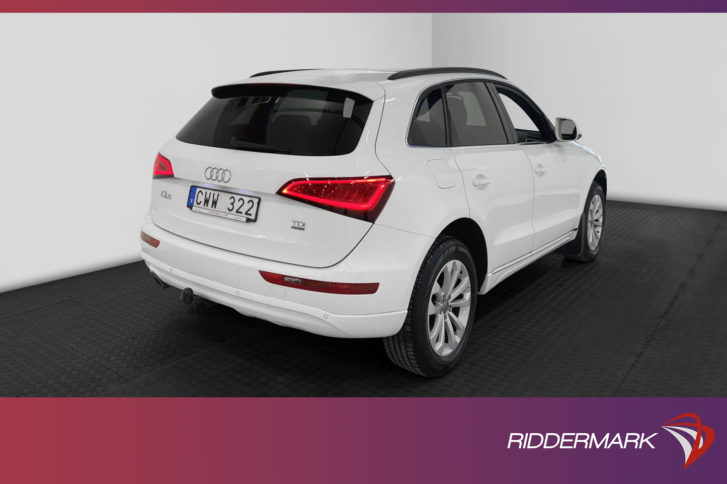 Audi Q5 2.0 TDI quattro Design Pano Drag Skinn/Alcantara PDC