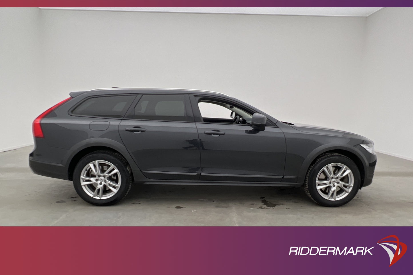 Volvo V90 D5 Cross Country AWD PRO VOC Navi BLIS Drag MOMS