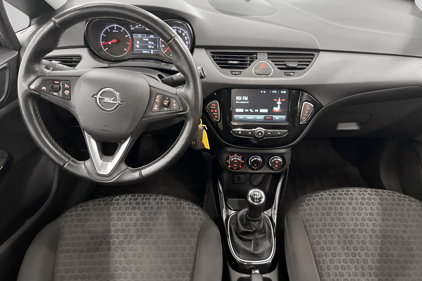 Opel Corsa 1.4 90hk 5-d Rattvärme P-sensorer Nyservad