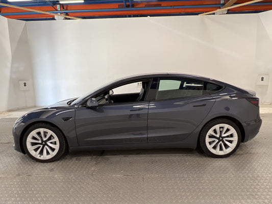 Tesla Model 3 Long Range AWD 440hk Svensksåld Drag MOMS