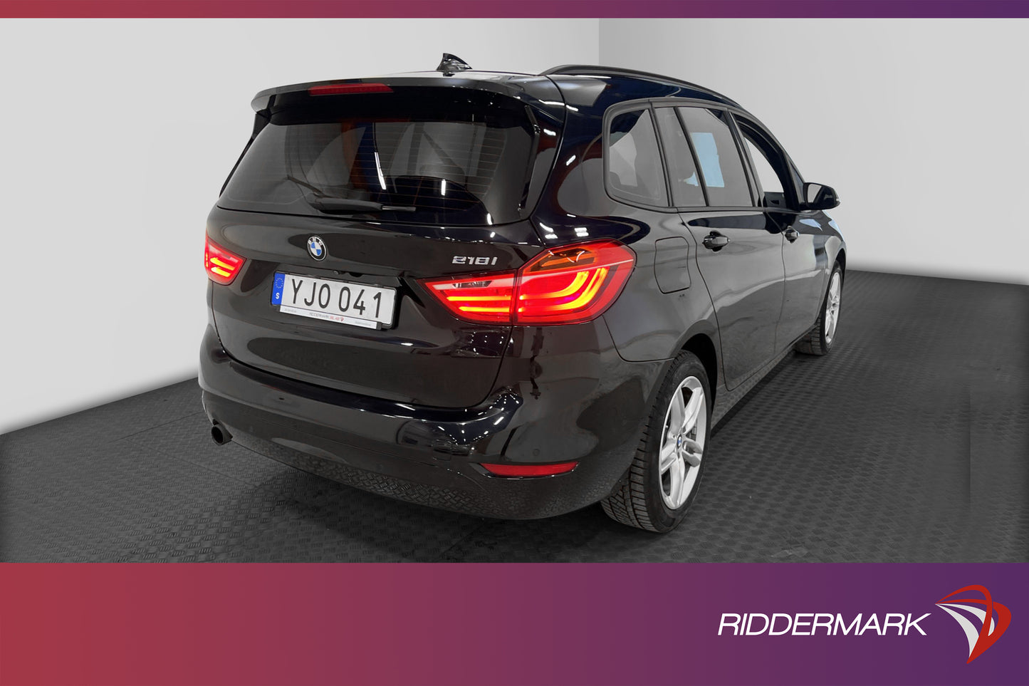 BMW 218i Gran Tourer 7-sits Backkamera PDC 136hk