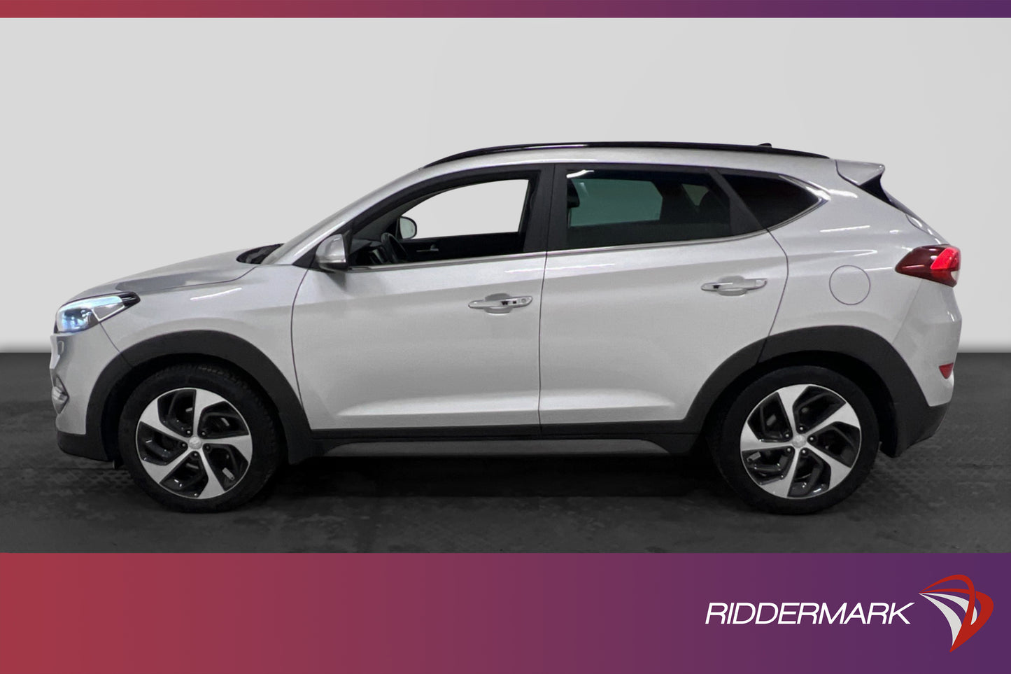 Hyundai Tucson CRDi 4WD 185hk Pano Skinn Kamera Navi Drag