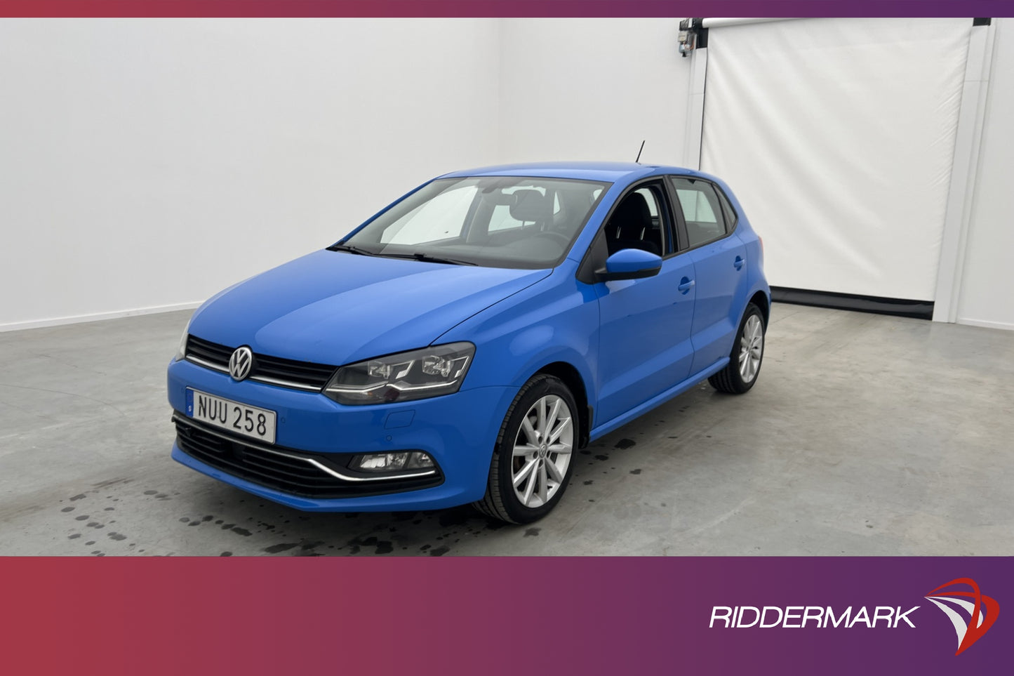 Volkswagen Polo 1.2 TSI 90hk Premium Kamera Farthållare Drag