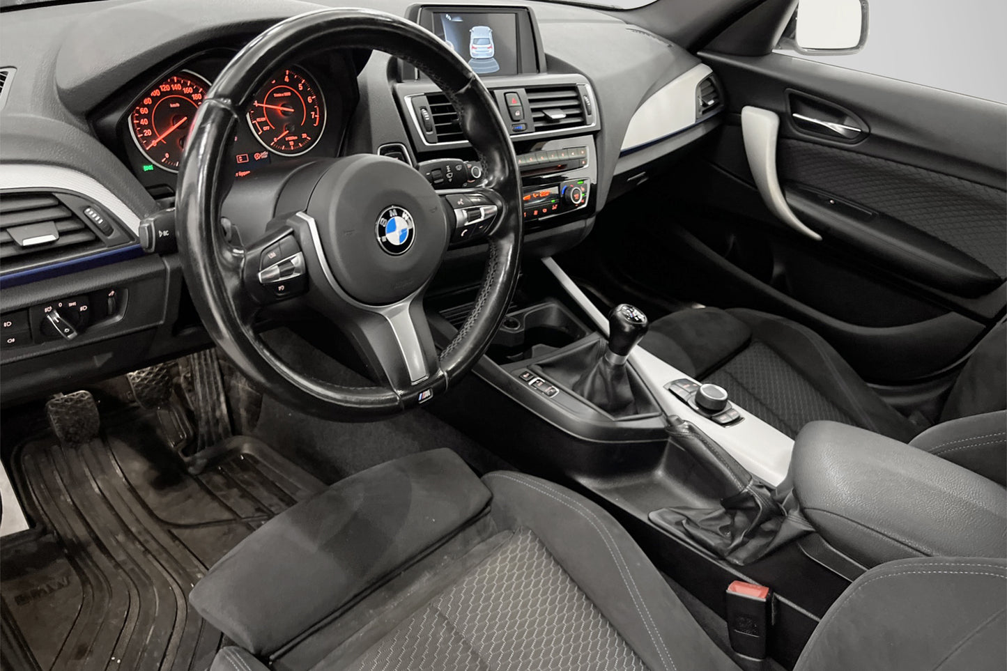 BMW 118i 136hk M Sport Shadow Rattvärme Sensorer 0.53L/mil