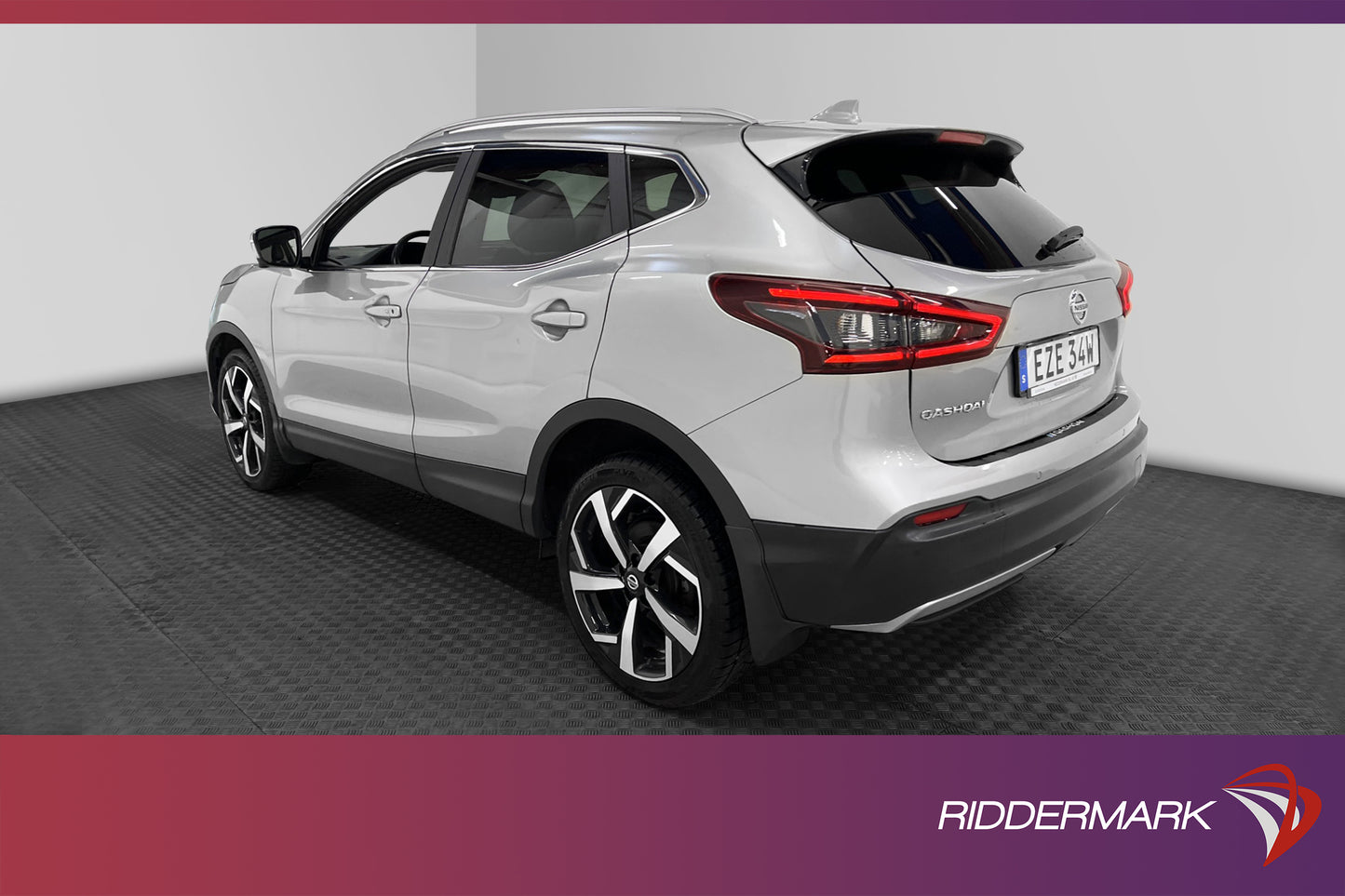 Nissan Qashqai 1.3 160hk Tekna Pano Navi 360° Halvskinn