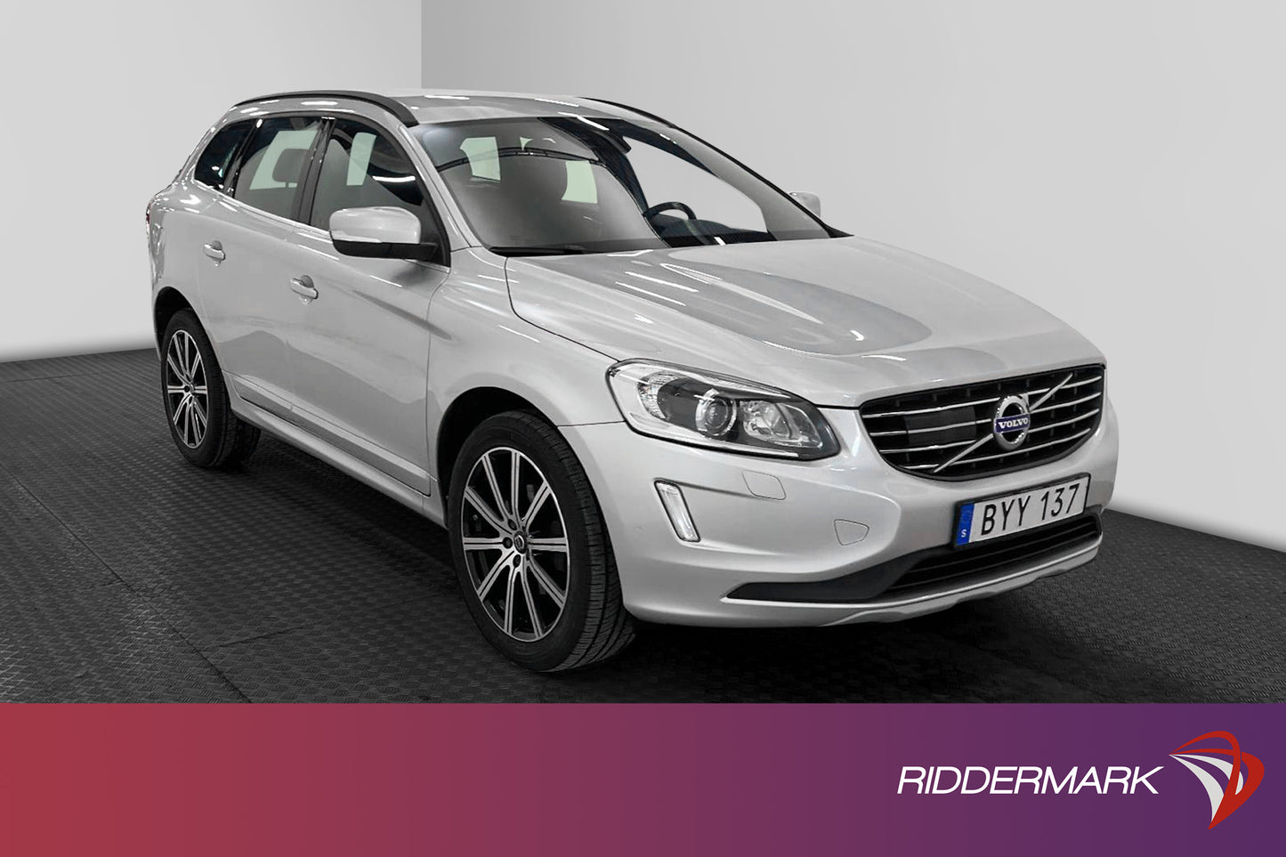 Volvo XC60 D4 AWD 190hk Momentum Drag Navi BLIS PDC Välserv