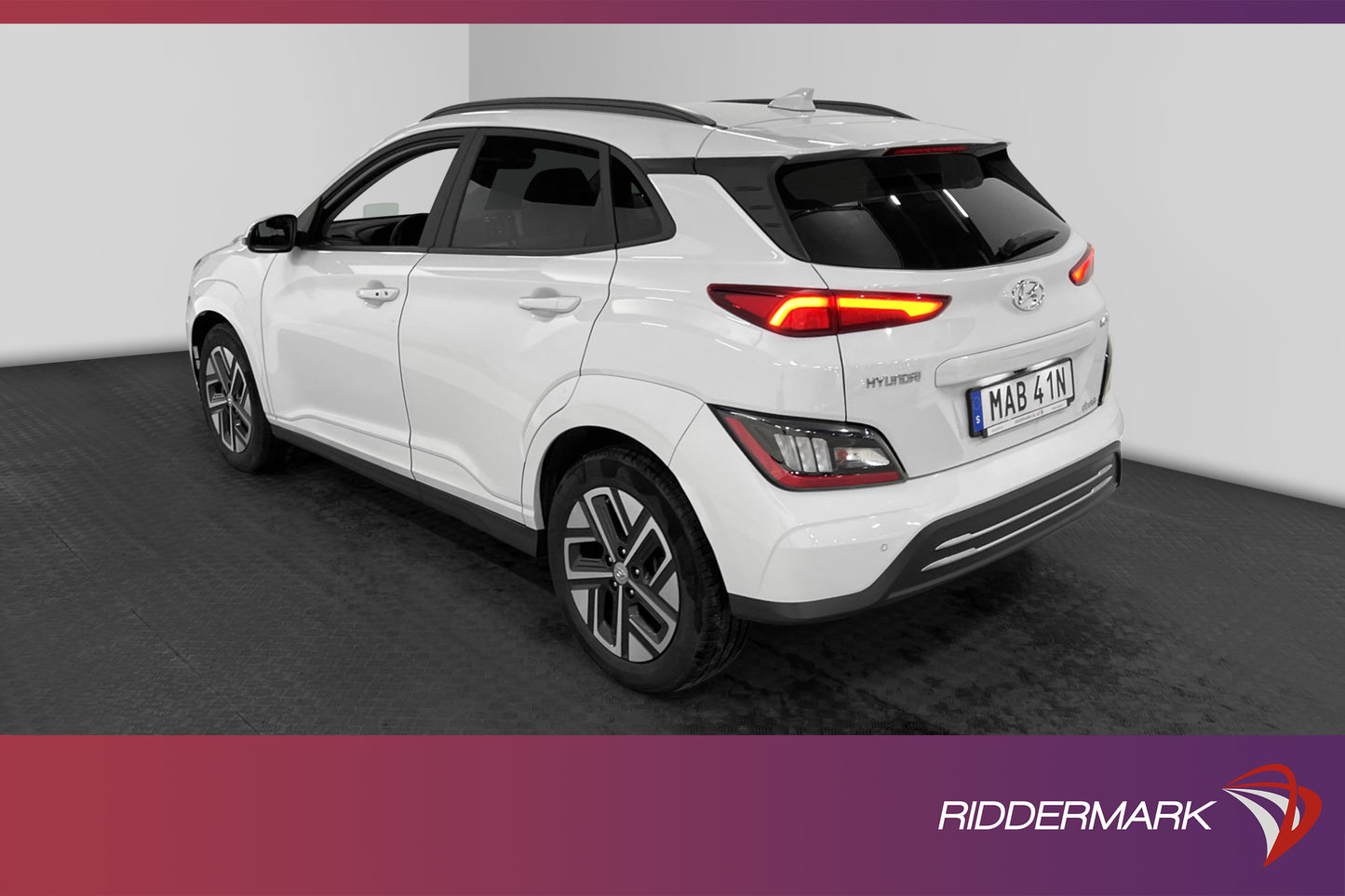 Hyundai Kona 64 kWh 204hk Advanced Backkamera Head up Skinn