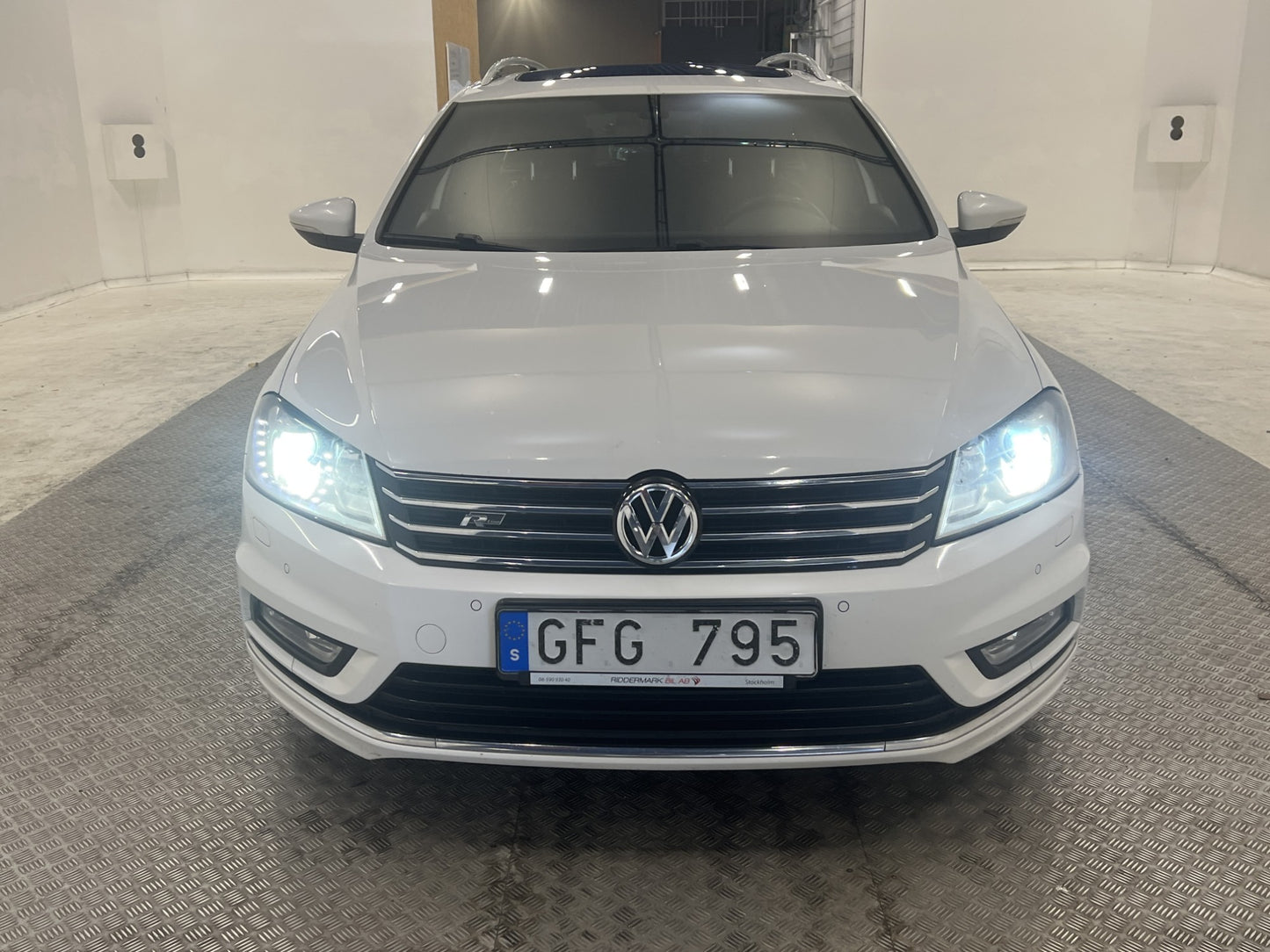 Volkswagen Passat 4M 177hk R-Line Pano DynAudio Värmare