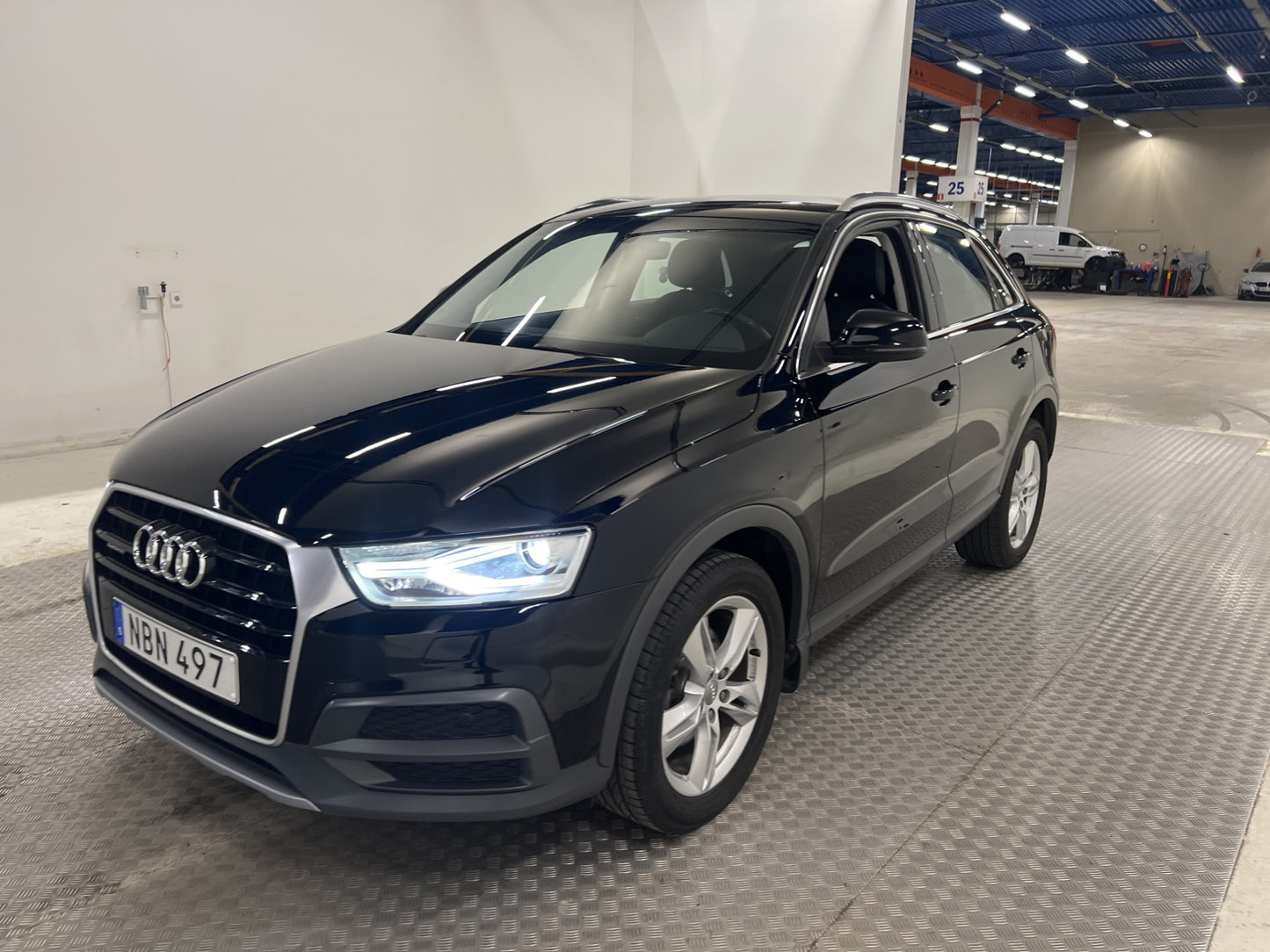 Audi Q3 2.0 TDI Quattro 150hk Sport Edit P-Sensor Alcantara