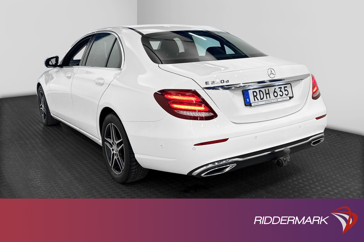 Mercedes-Benz E 220 d Kamera Drag Navi Ambient Light Keyless