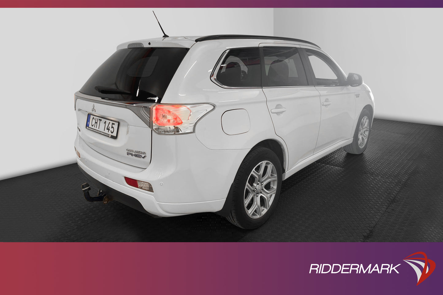 Mitsubishi Outlander PHEV 4WD 203hk Backkamera Drag