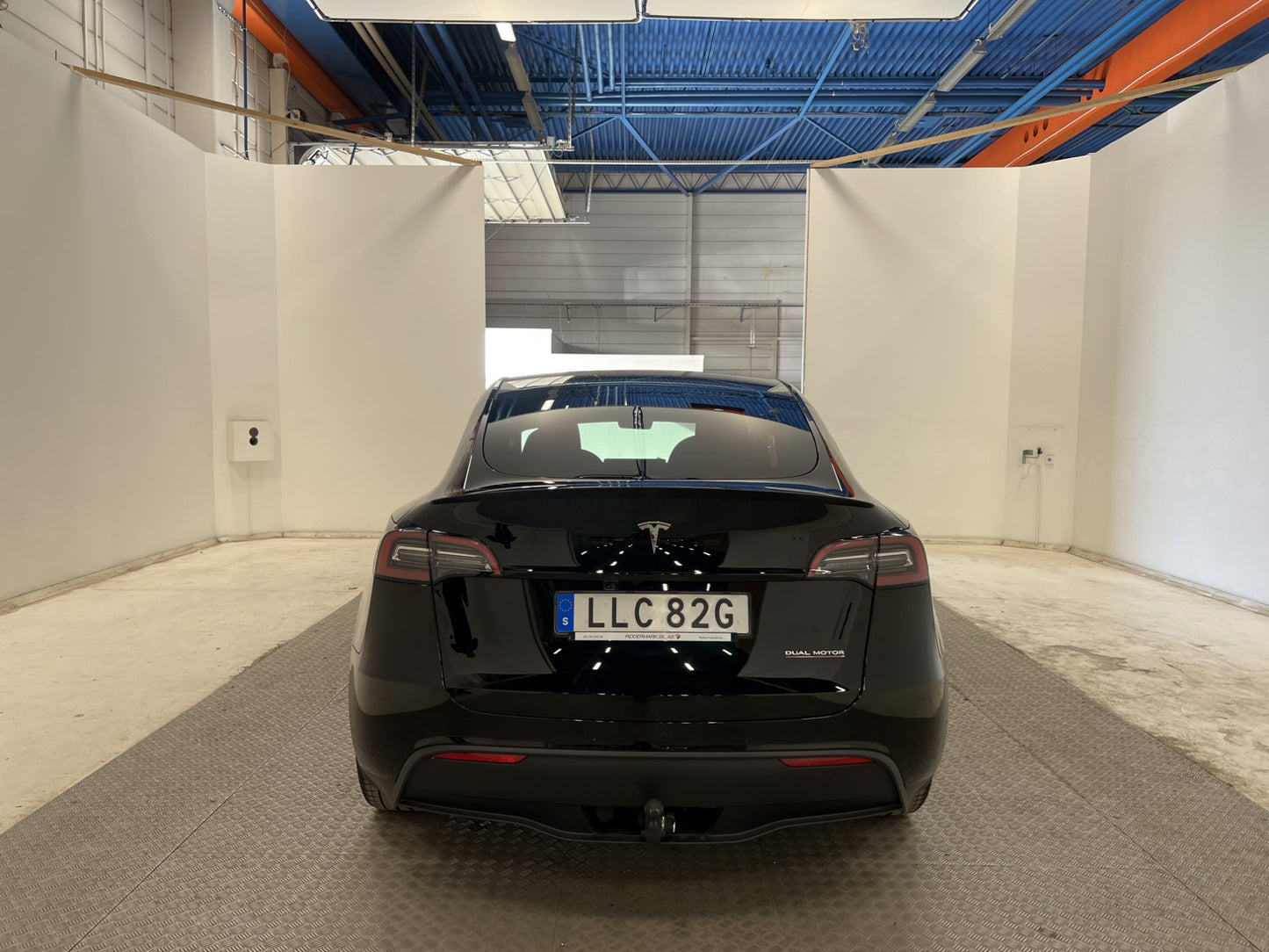 Tesla Model Y Performance AWD 450hk Svensksåld Dragkrok