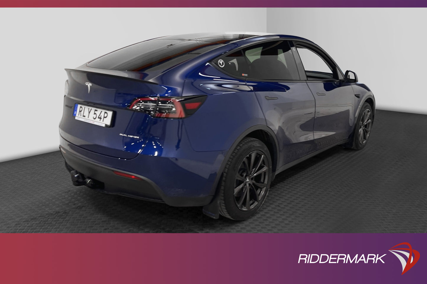 Tesla Model Y Long Range AWD 345hk Svensksåld Drag