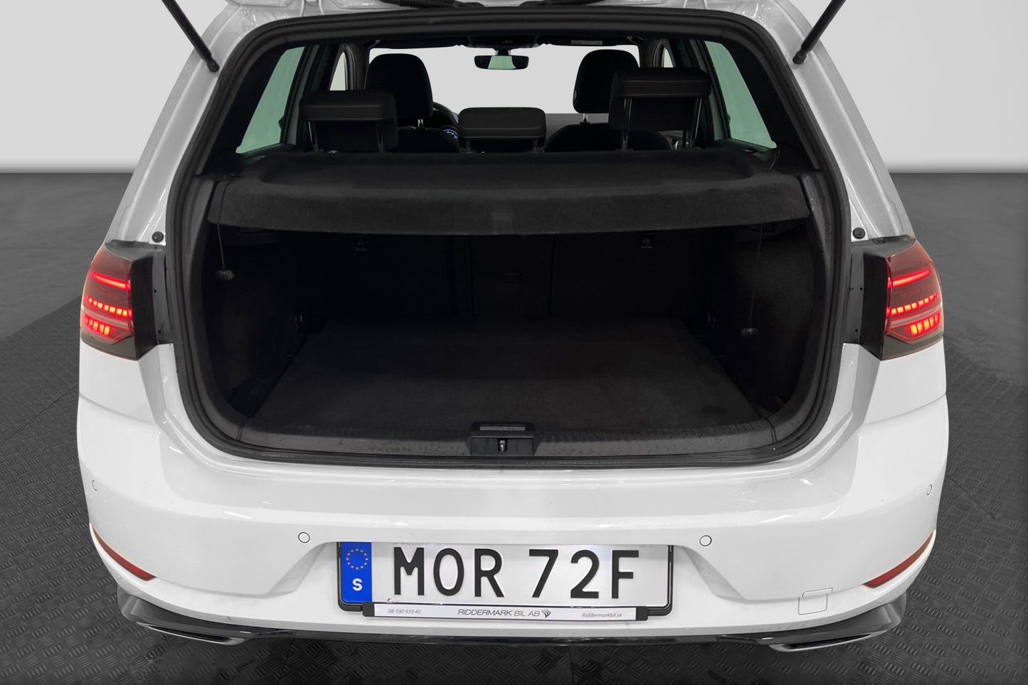 Volkswagen Golf 1.5 150hk R-Line CarPlay Pluspaket Välservad