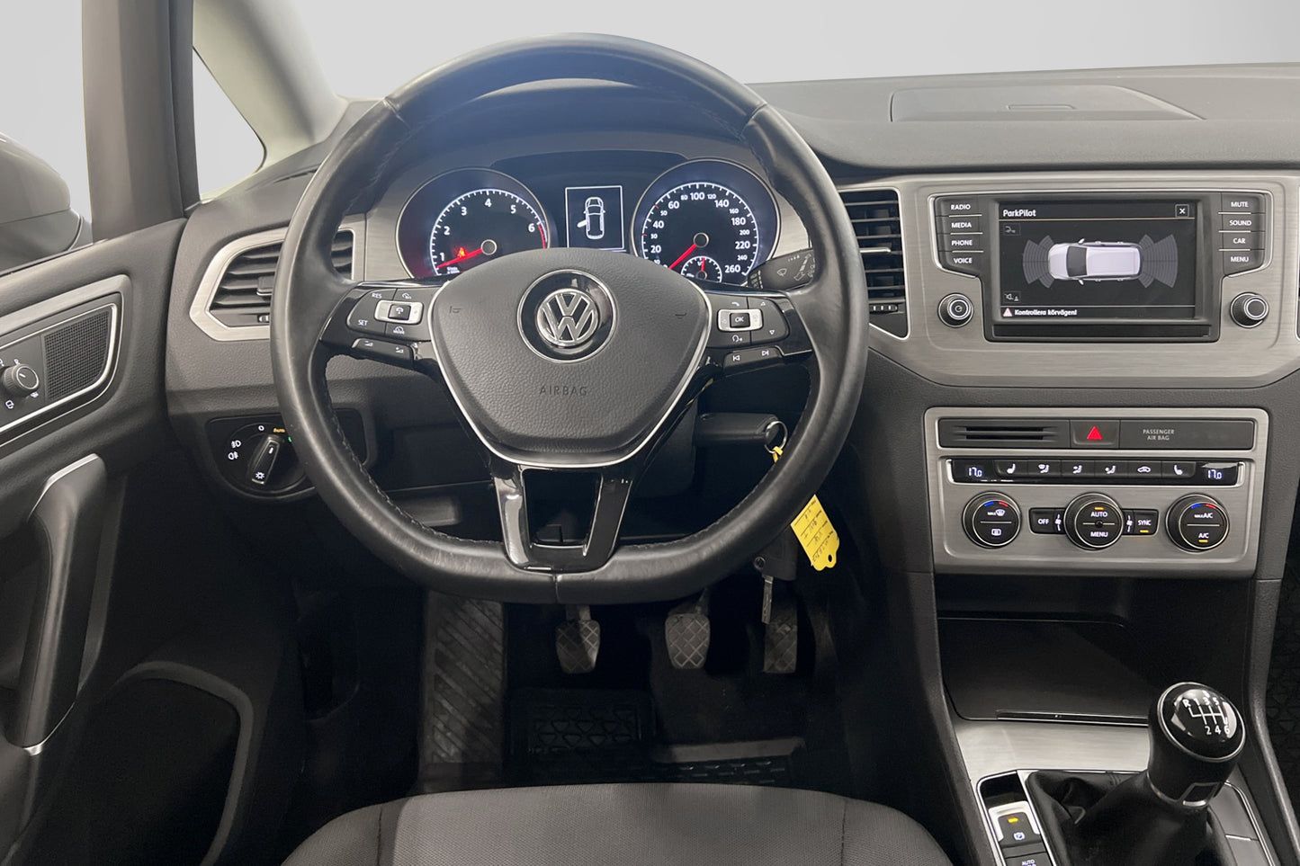 Volkswagen Golf Sportsvan 1.2 TSI Kamera Drag CarPlay LÅGMIL