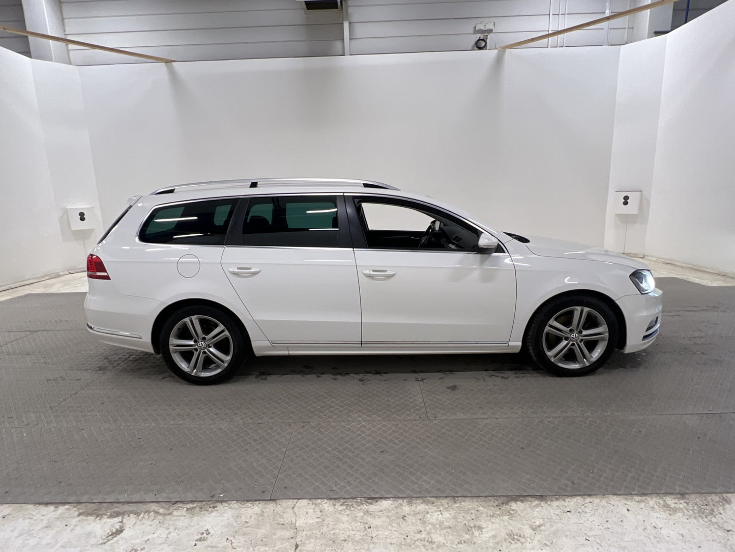 Volkswagen Passat 2.0 TDI 4M 177hk R-Line Kamera Skinn Drag