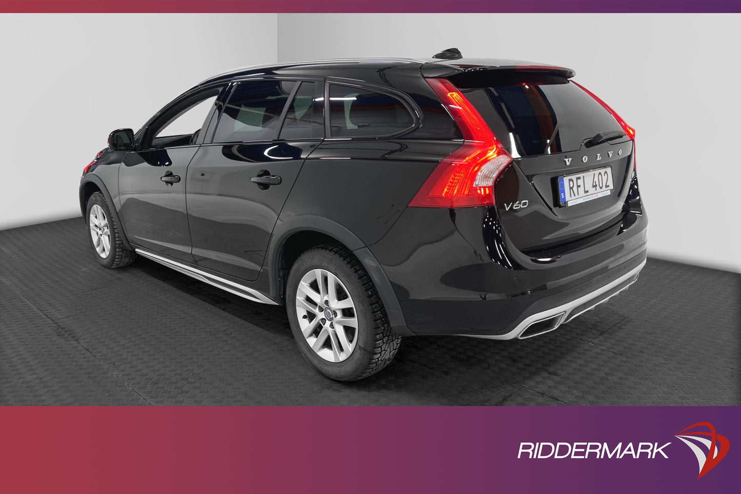 Volvo V60 Cross Country D3 Momentum VOC Skinn P-värme 150hk